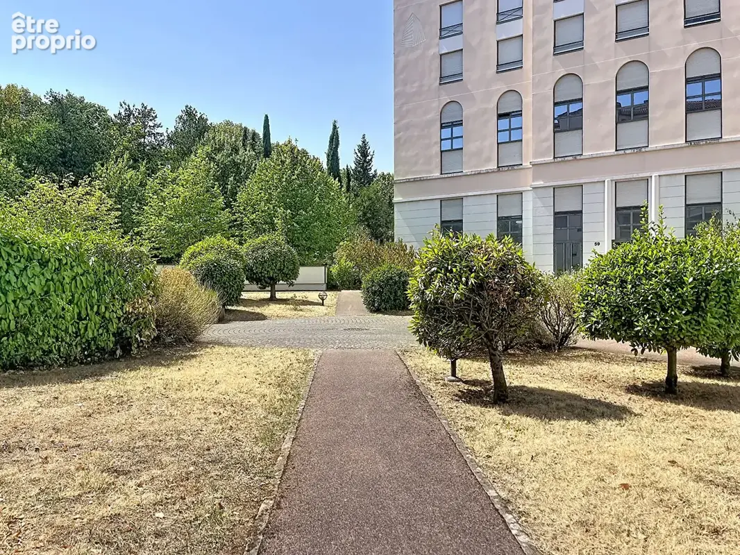 T3 résidence standing BOURG proche mairie - photo 12