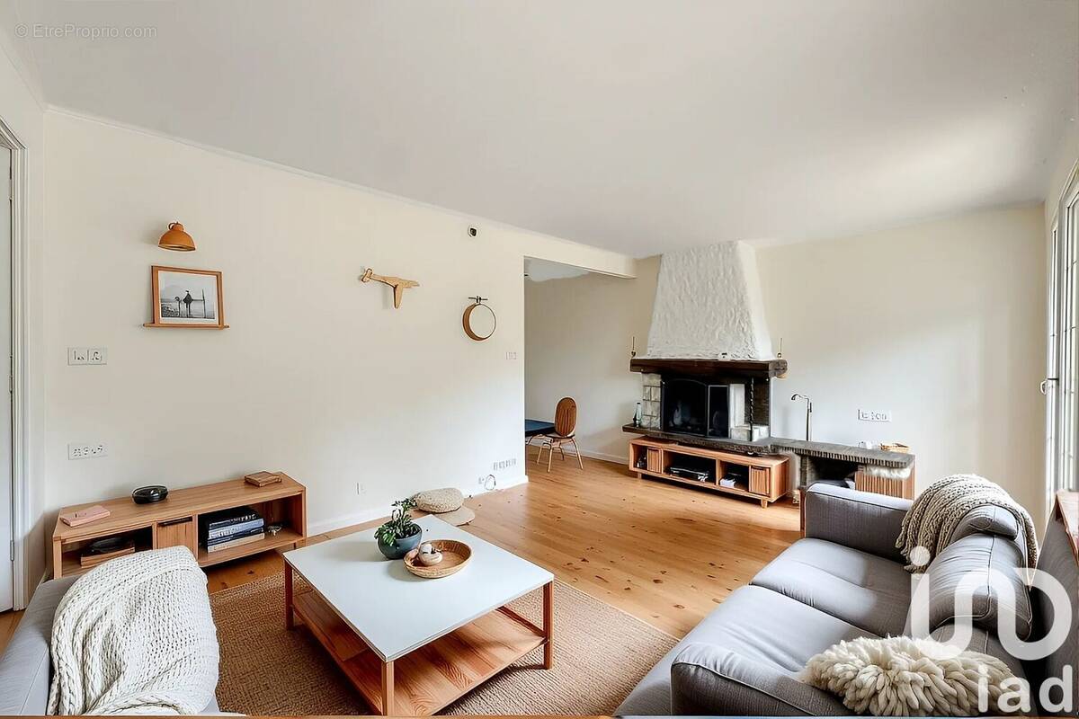 Photo 1 - Maison à SAINT-SAUVEUR-SUR-ECOLE