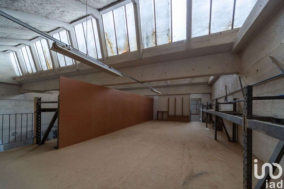 Photo 9 - Commerce à MANTES-LA-VILLE