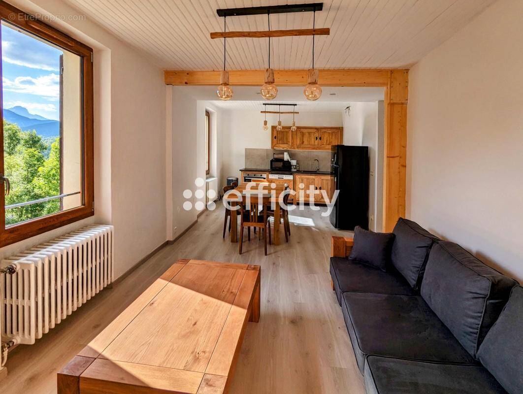 Appartement à SAINT-JACQUES-EN-VALGODEMARD