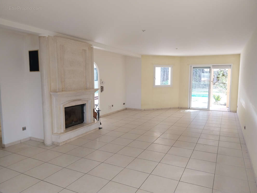 Maison à CASTRES-GIRONDE