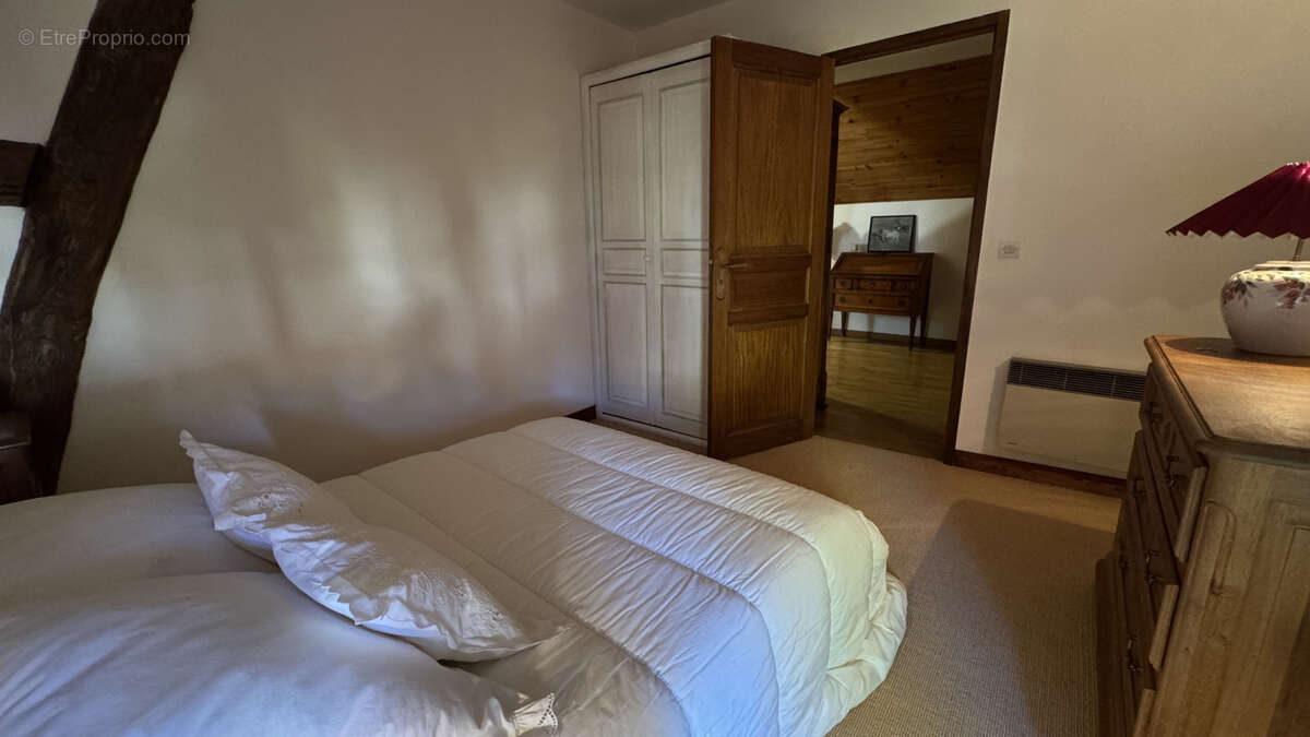 Maison à JOUX-LA-VILLE