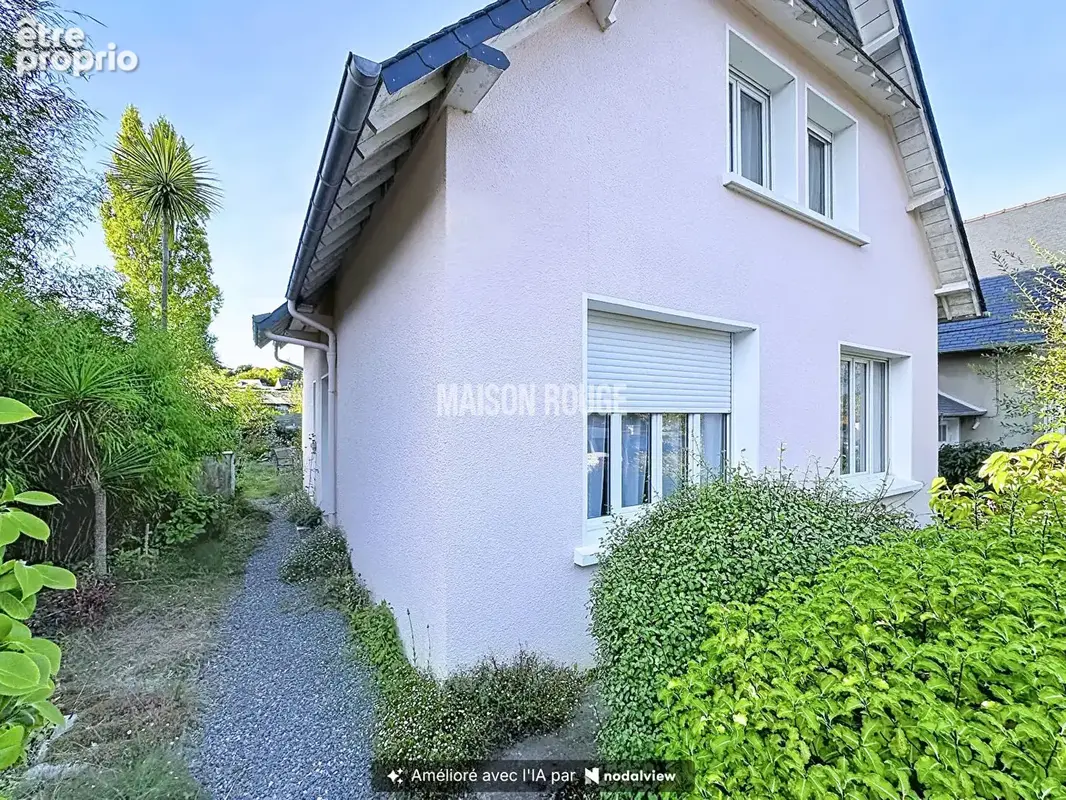 PAIMPOL CENTRE - Maison lumineuse avec jardin clos, 4 chambres et garage ! - photo 16