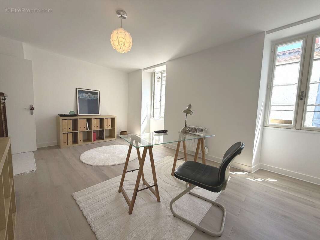 Maison à MORTAGNE-SUR-GIRONDE