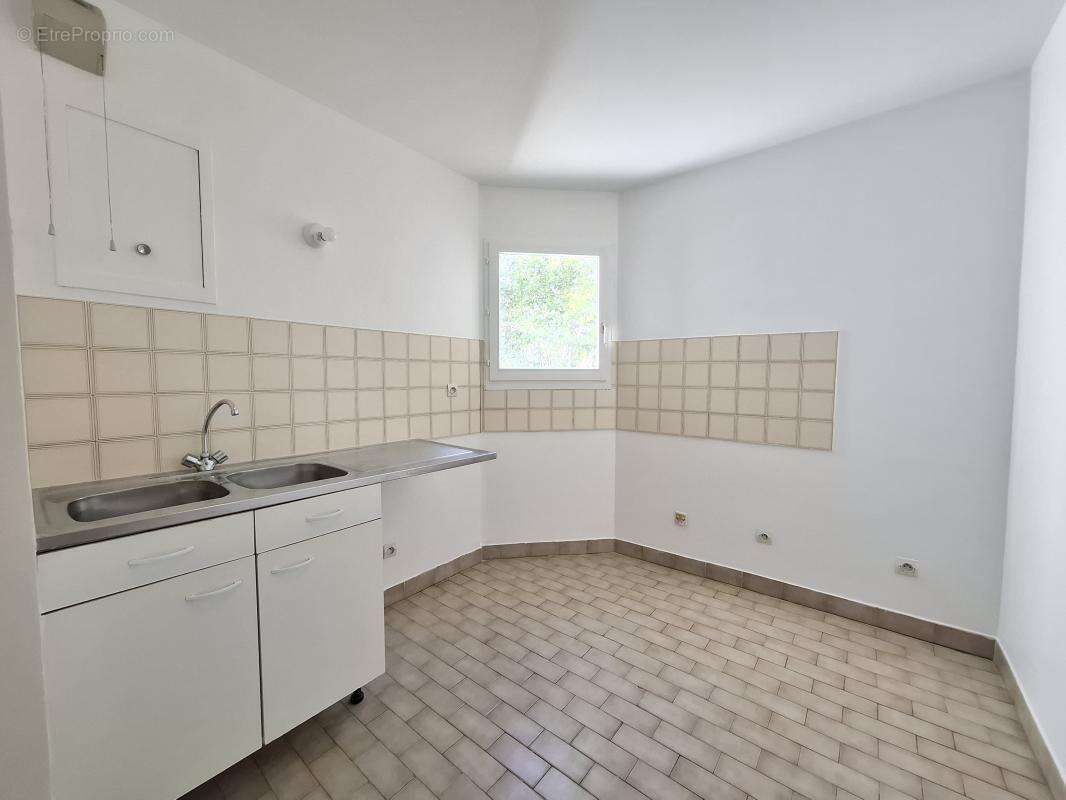 Appartement à LA GARENNE-COLOMBES