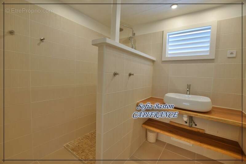 Maison à LES TROIS-ILETS