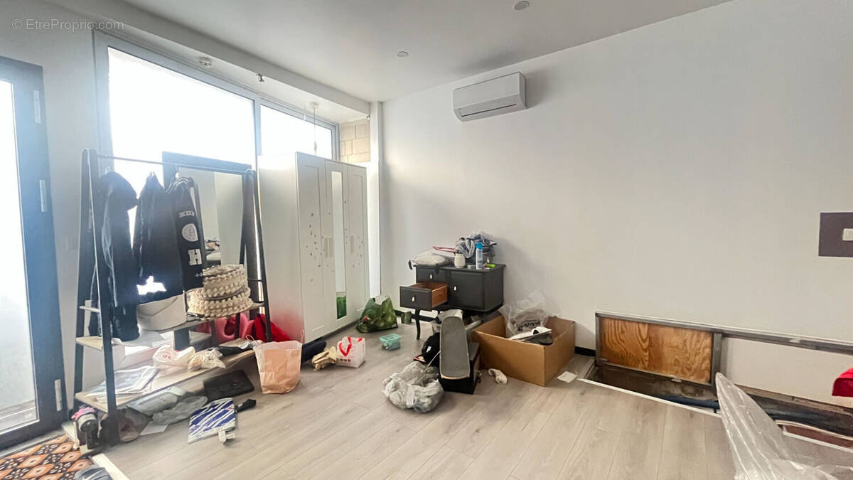 Appartement à PARIS-20E