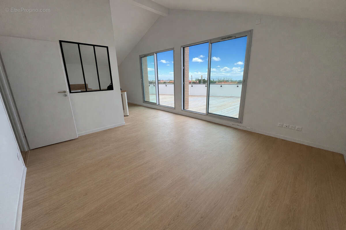 Appartement à BRUGUIERES