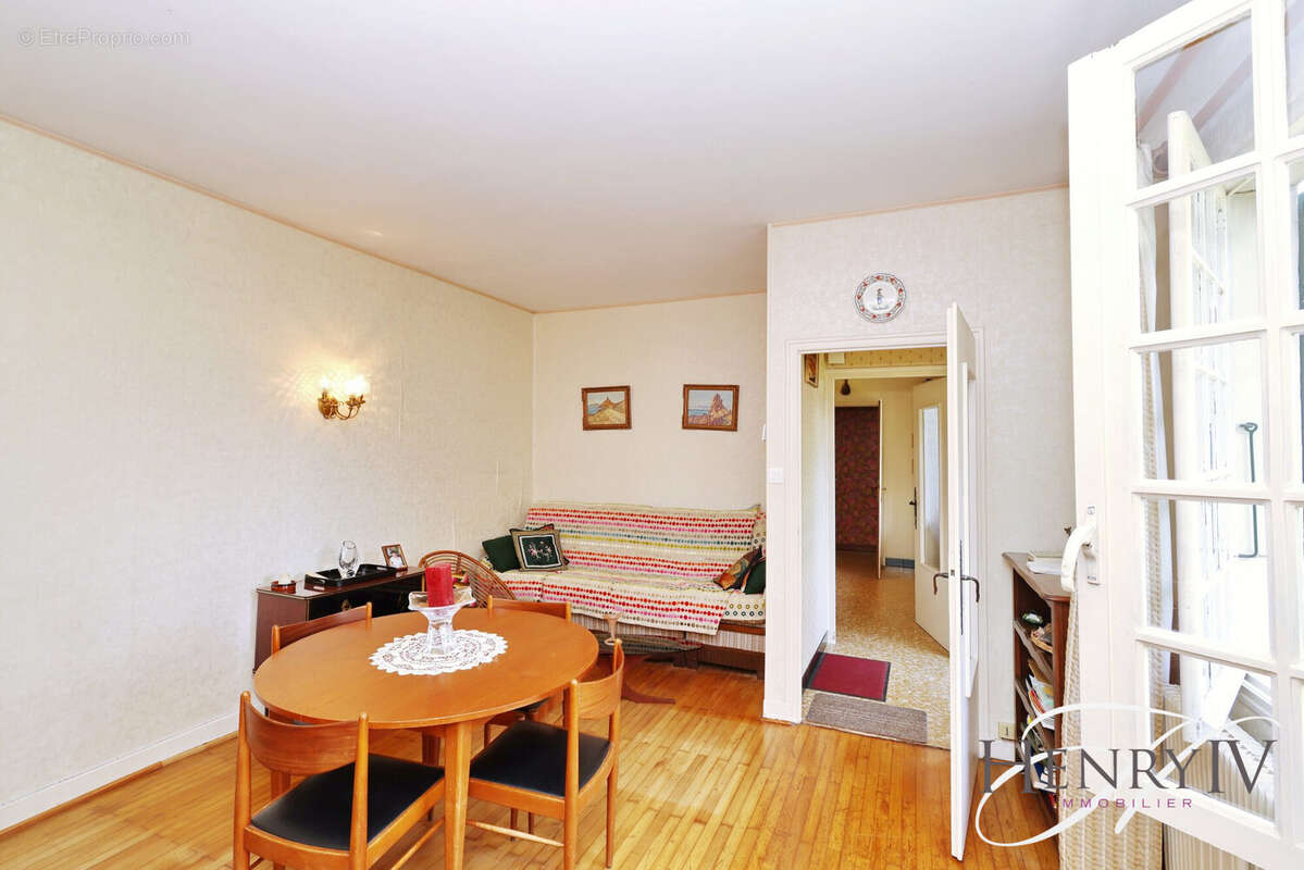 Maison à LA TRONCHE