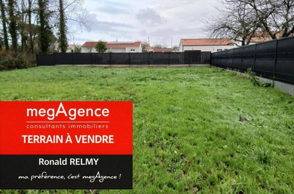 Terrain à COMMEQUIERS