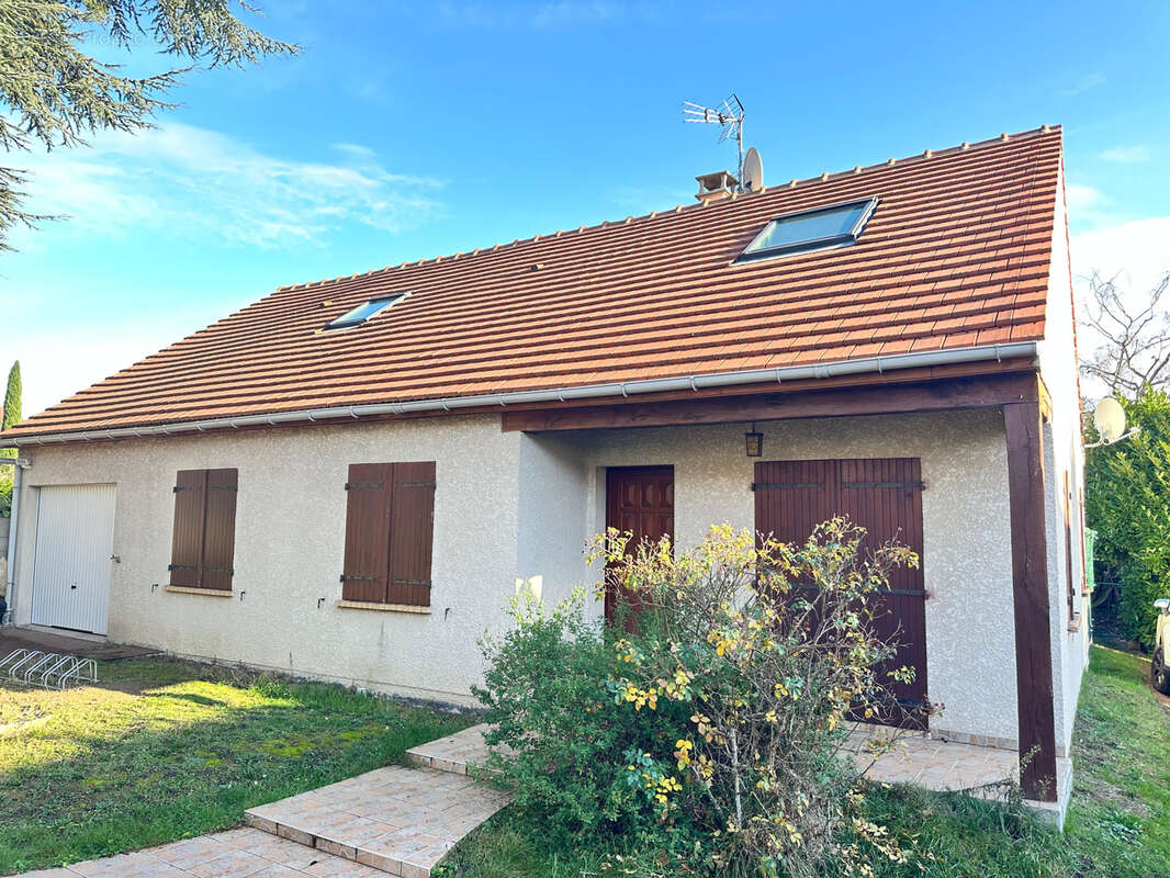 Maison à COURCOURONNES