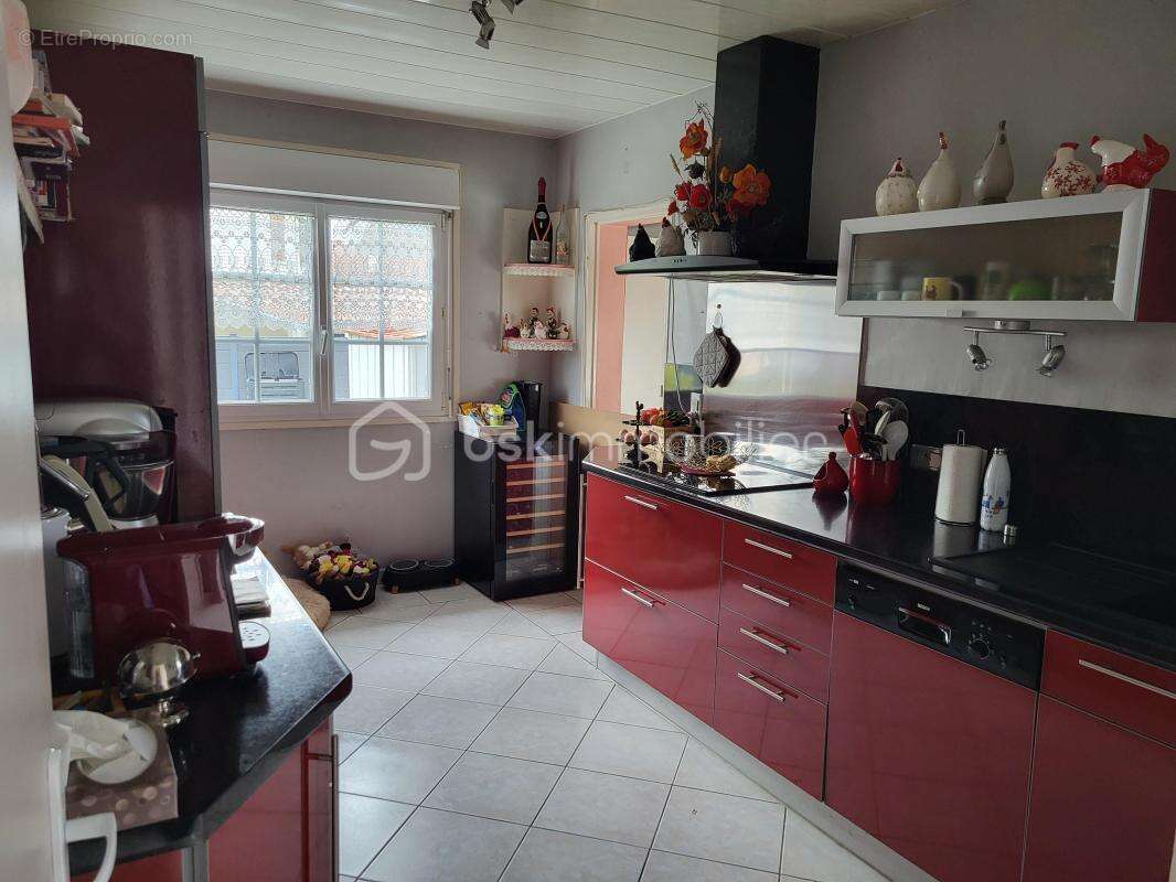 Joli plain-pied avec véranda et chalet neuf - photo 5