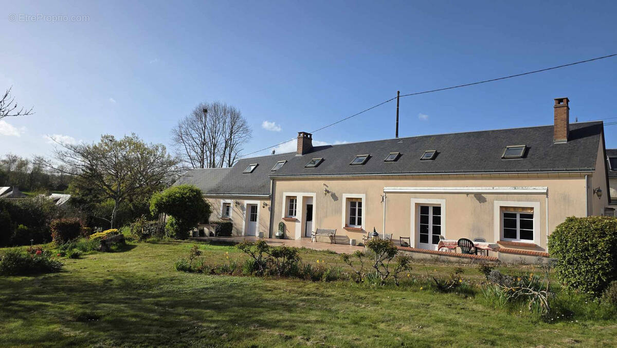 Maison à BESSE-SUR-BRAYE