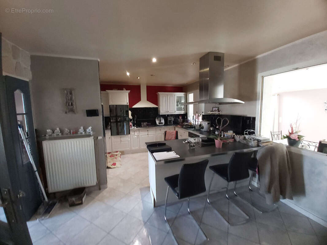 Maison Origny Sainte Benoite 6 pièce(s) 151 m2 - photo 4