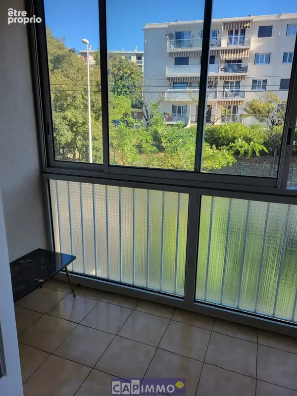 Appartement type 4 avec balcon, cave et parking - photo 2