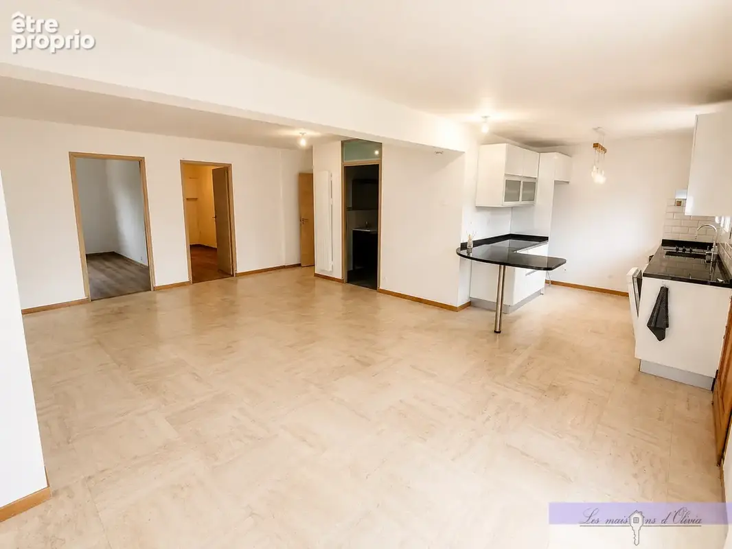 Dans une maison, 3 pièces 70m2  avec espace extérieur et stationnements  à Noiseau - photo 2