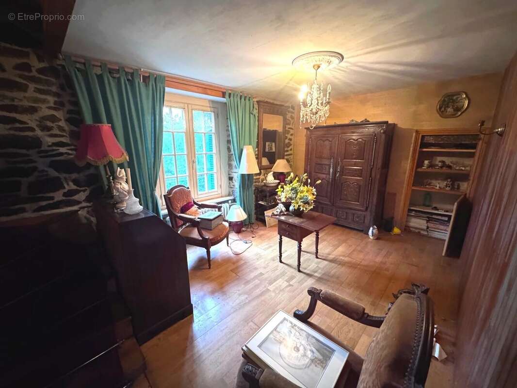 Maison à SAINT-RIVOAL