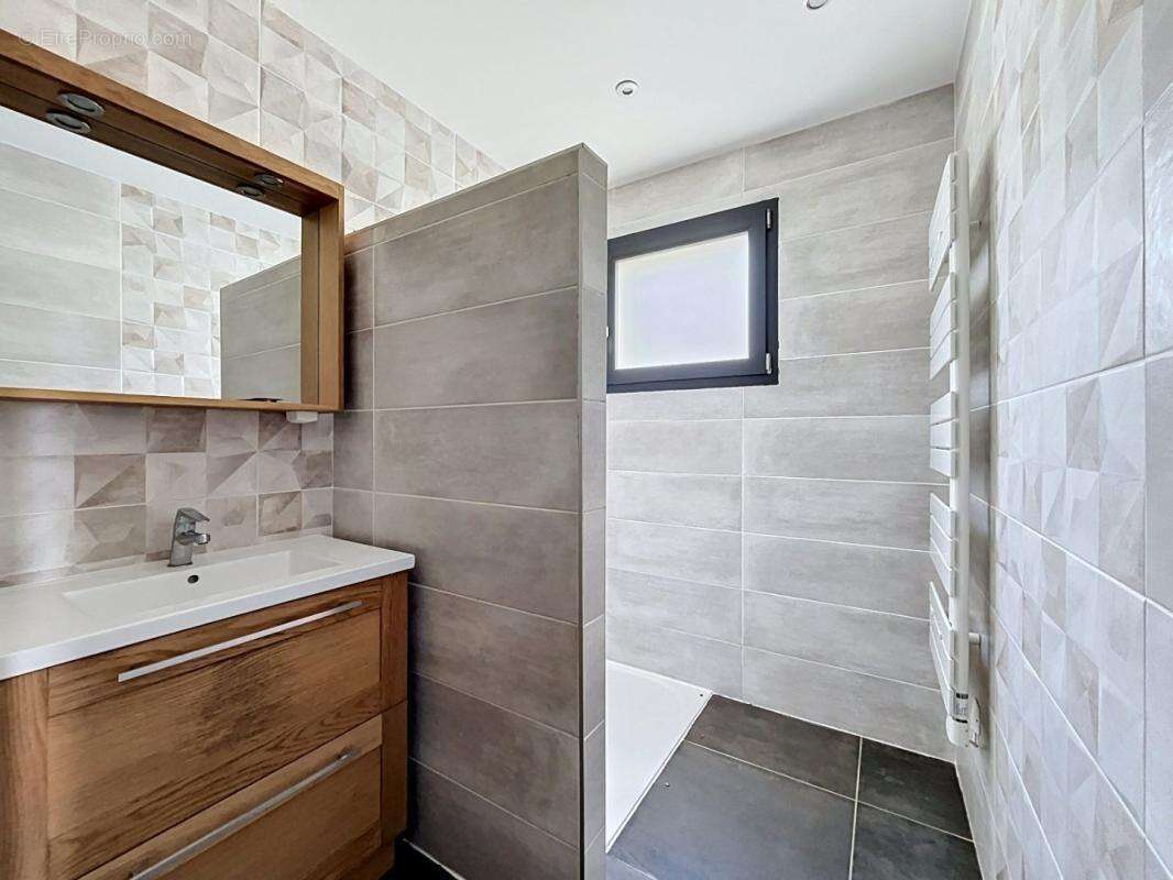 Maison 142 m² à Loire-Sur-Rhone  - photo 7