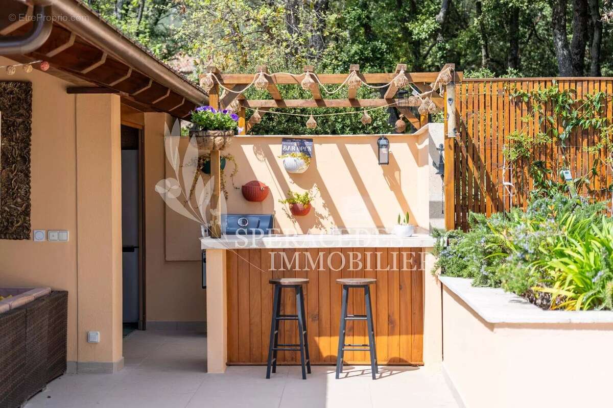 Maison à SPERACEDES