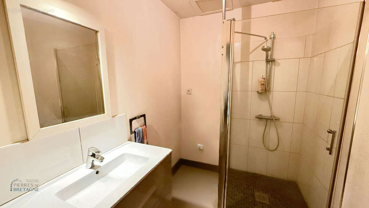 Appartement T2 - 47.80 m2 - centre ville de Guilers - photo 2
