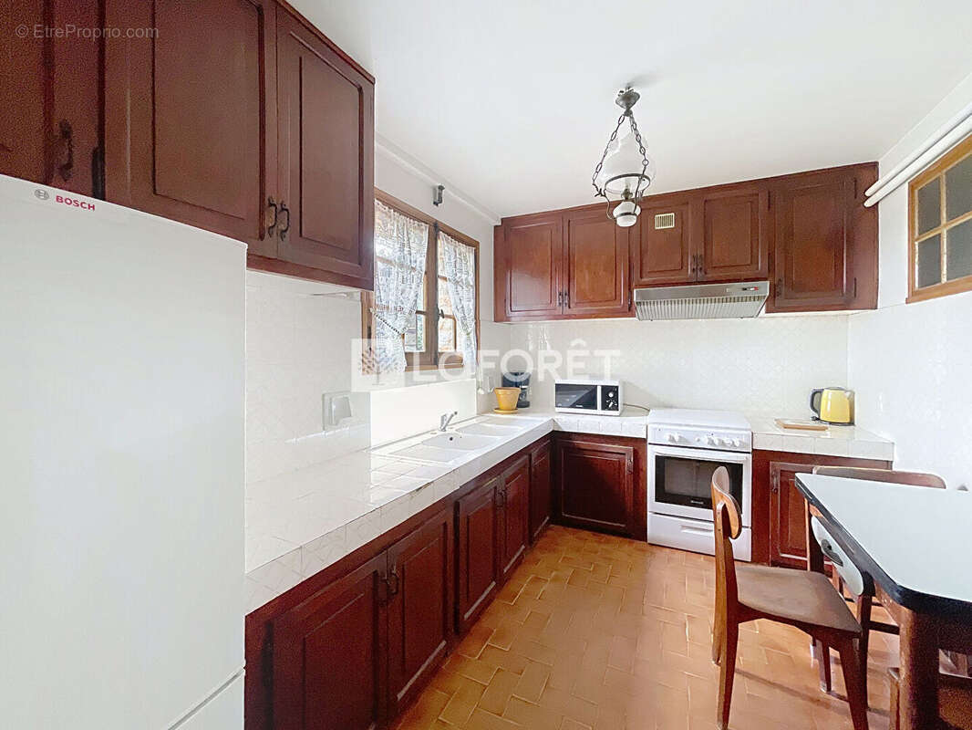 Maison à LA VALETTE-DU-VAR