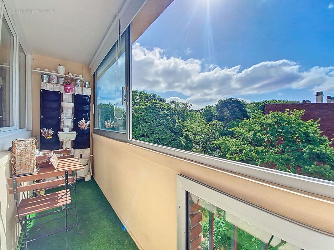 Appartement à VERNEUIL-SUR-SEINE