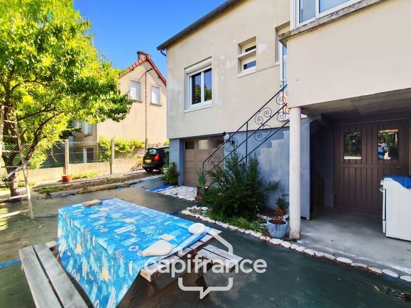 Maison à BESSE-SUR-BRAYE