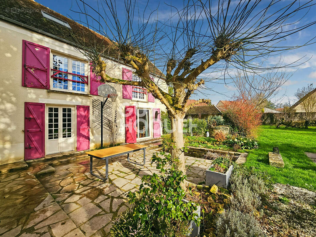 Maison à MARLES-EN-BRIE