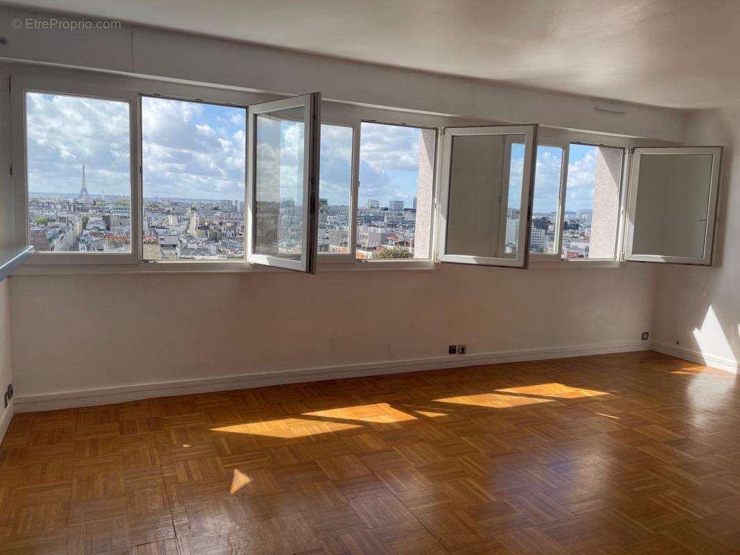 Appartement à PARIS-17E