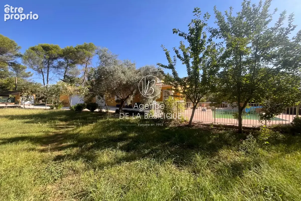 Maison 5 pièces 162 m² à vendre à Saint-Maximin-La-Sainte-Baume (83470) - photo 8