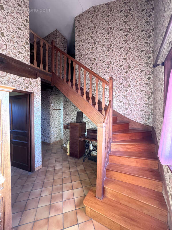 Maison à MEZERIAT