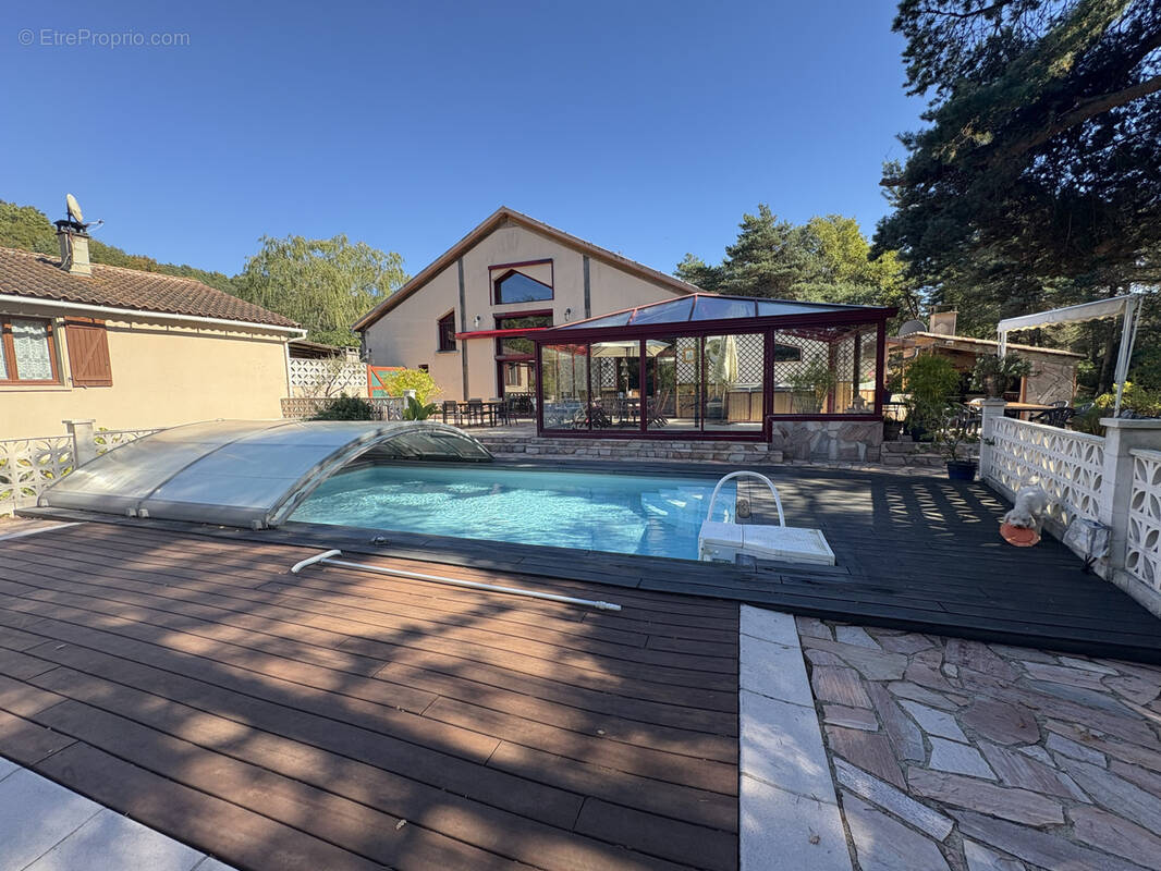 Maison à MARNHAGUES-ET-LATOUR