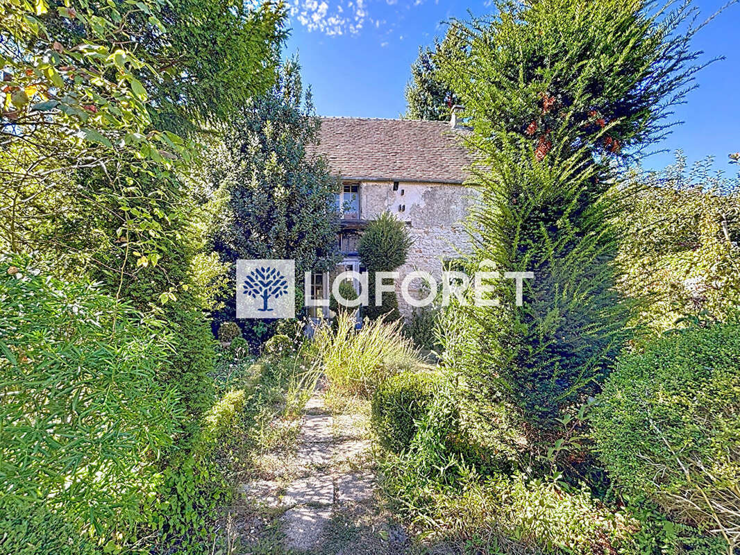 Maison à SAINT-NOM-LA-BRETECHE