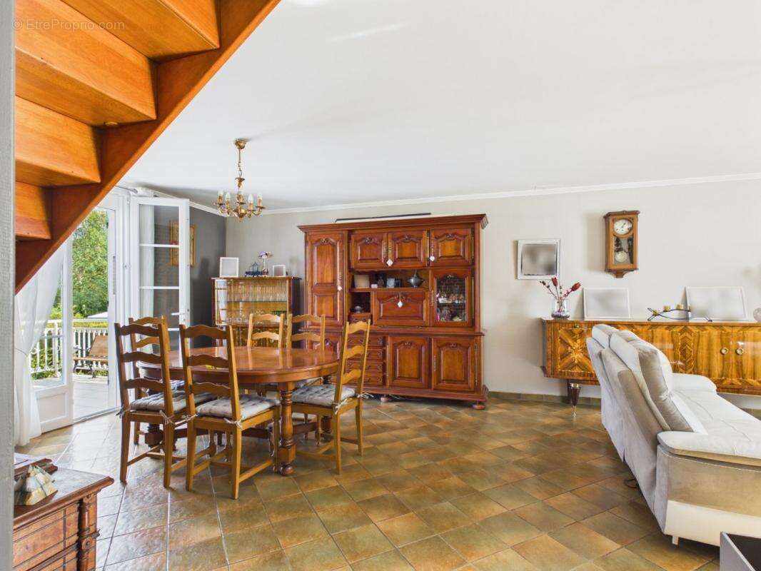 Maison 182 m² à Vendeuil-Caply  - photo 7