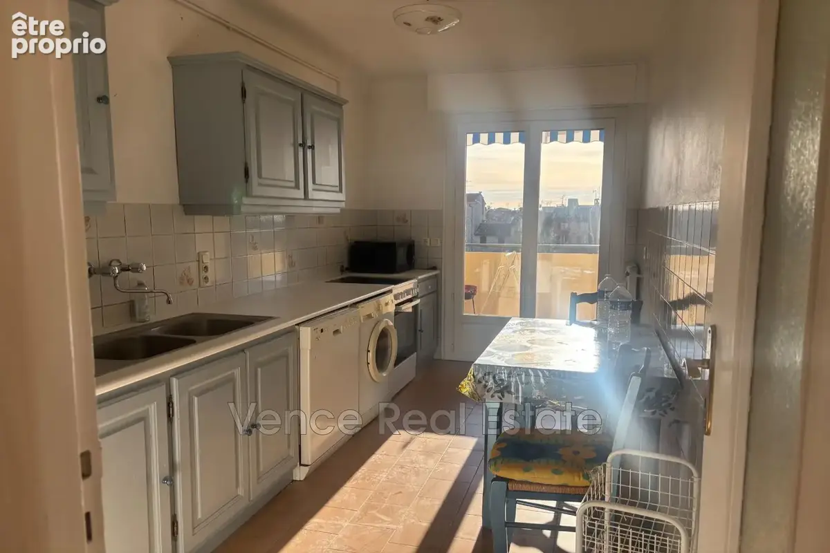 Appartement 4 pièces 90 m² à vendre à Vence (06140) - photo 4