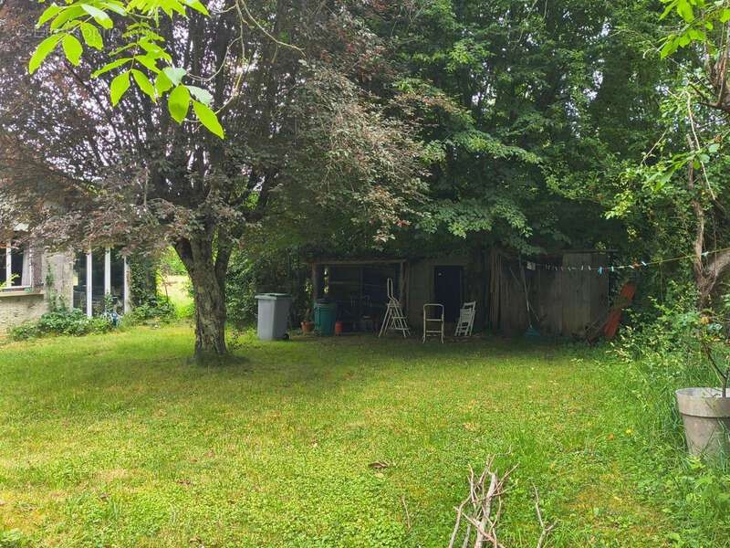Dpt Haute Garonne (31), à vendre VILLENEUVE LECUSSAN maison à rénover T5 de 107m² habitables + abris voitures sur 730m² de terra - photo 3