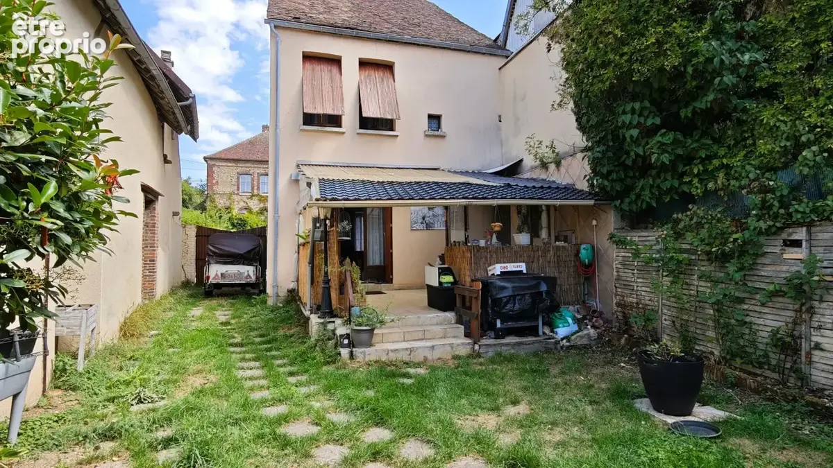 Photo 1 - Maison à VILLENEUVE-L'ARCHEVEQUE