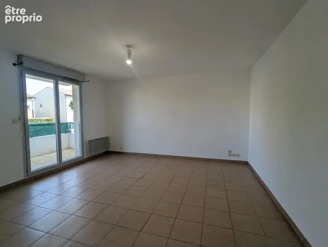 A vendre - appartement t2 + pk sous-sol - croix benite - photo 2