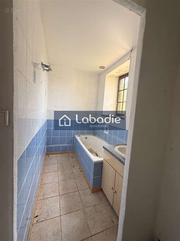 Maison 5 pièces 124m2, terrain de 820m2, bourg Epinay Le Conte - photo 8