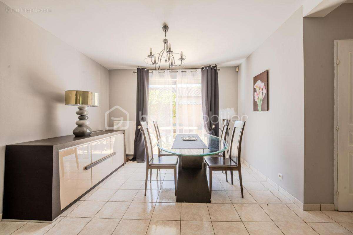 Maison à LA VERPILLIERE