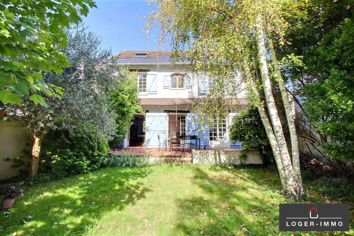 Maison à SAINT-MAUR-DES-FOSSES