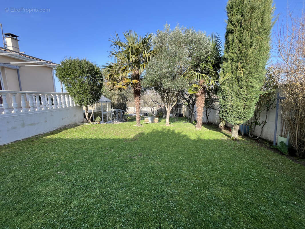 Maison à VAUX-SUR-MER