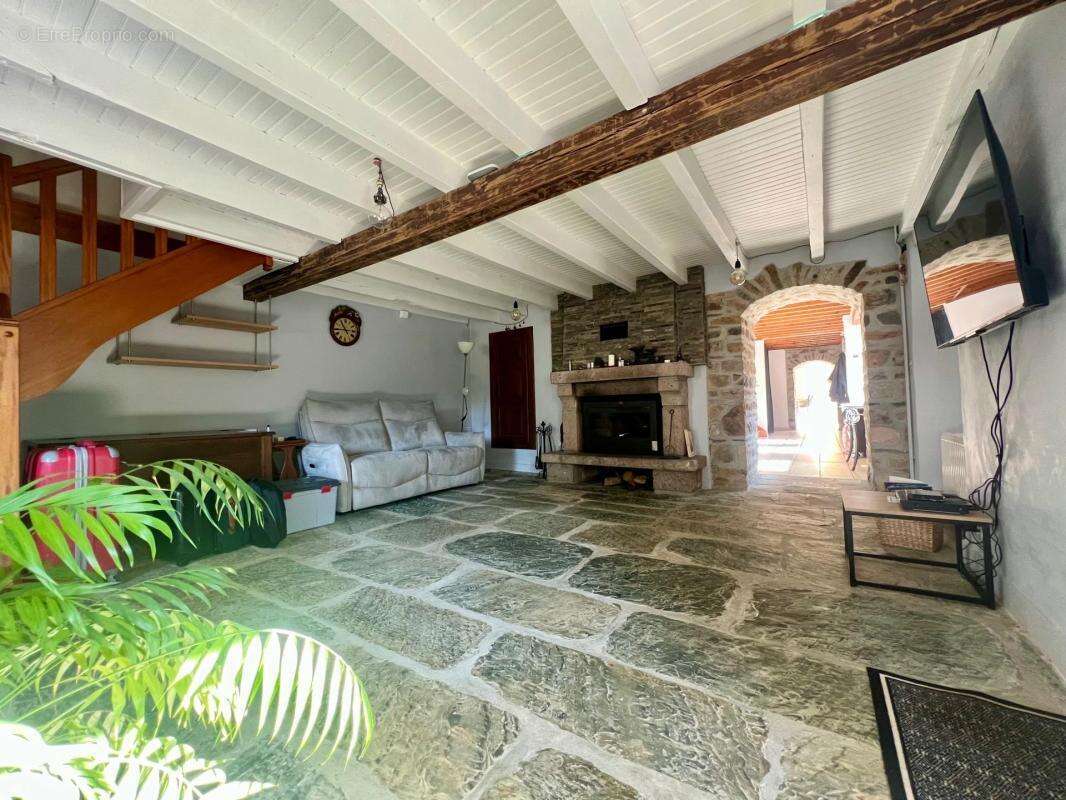 Maison en pierre dans un écrin de nature avec étang et forêt - photo 4