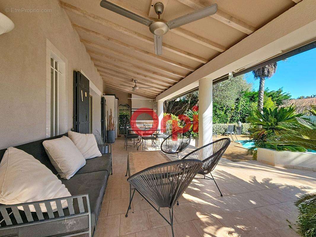 Maison à SIX-FOURS-LES-PLAGES