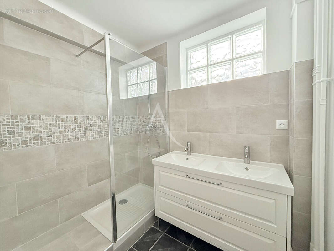 Appartement à NOGENT-SUR-MARNE