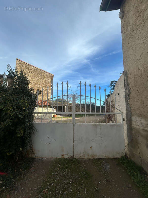 Maison à FELINES