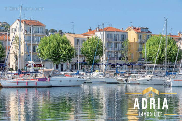 Appartement à VALLAURIS