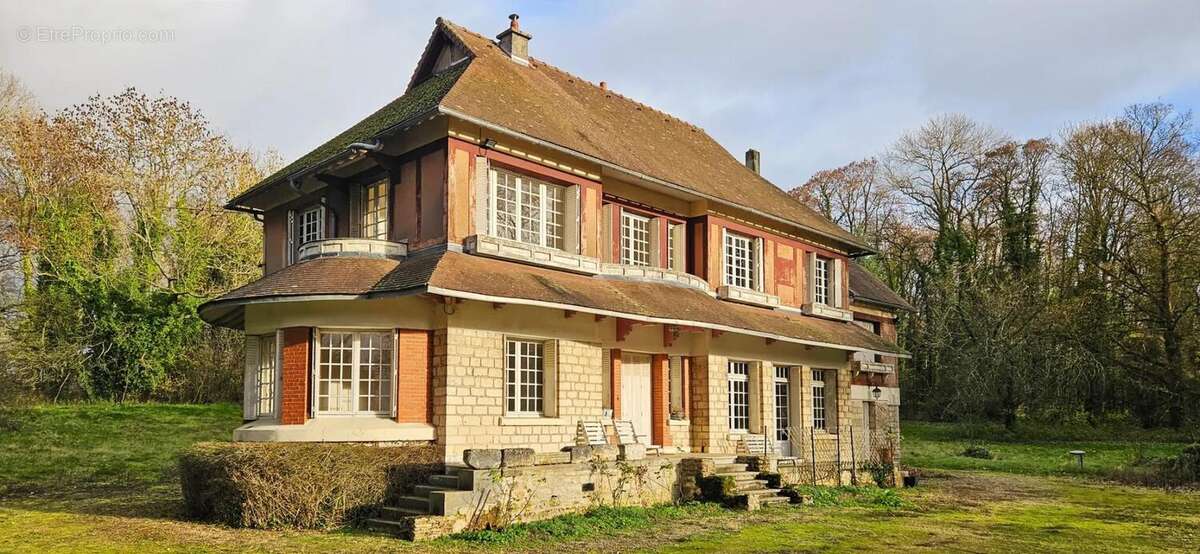 Maison à VAILLY-SUR-AISNE