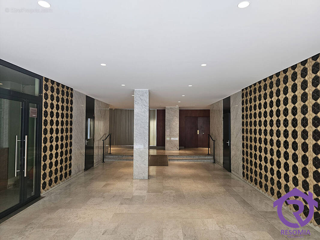 Commerce à PARIS-15E