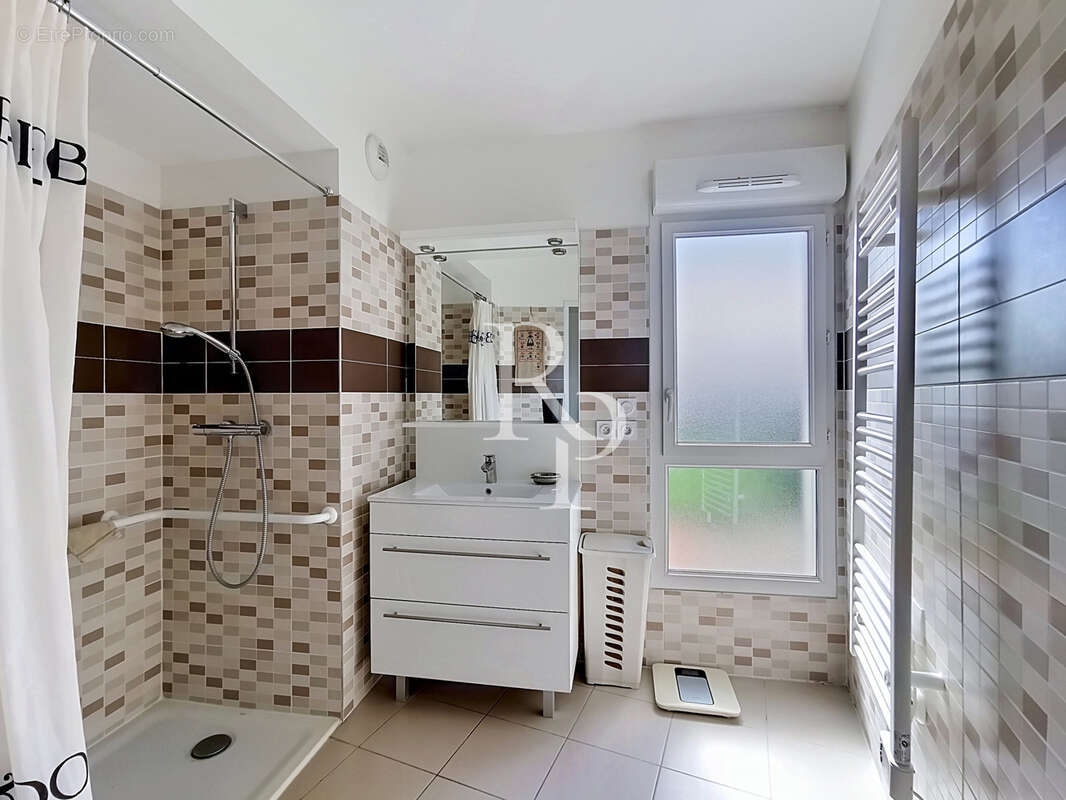 Appartement à TASSIN-LA-DEMI-LUNE